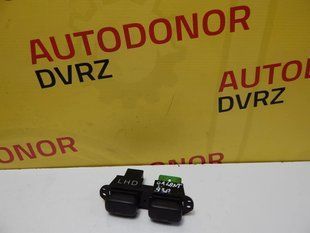 Кнопка аварийной сигнализации + обігрів стекла MR117006 Mitsubishi Galant 1992 - 1998 MR117006 фото
