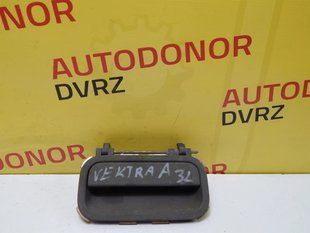 Ручка задних левых дверей наружная Opel Vectra A 1988 - 1995 5609507 фото