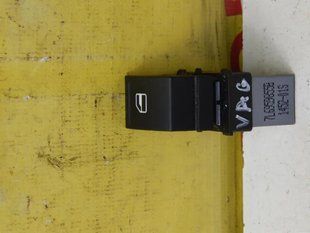 Кнопка стеклоподъемника передних правых дверей 7L69598558 Audi A1 2014 - 2018 7L69598558 фото