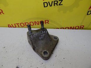 Кронштейн крепление КПП 8V517M125DA Ford Fiesta 2008 - 2017 8V517M125DA фото