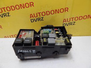 Блок запобіжників 4M5T14K733 Ford Focus 2004 - 2011 4M5T14K733 фото