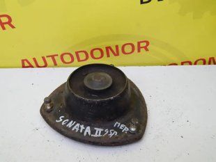 Опора амортизатора передня Hyundai Sonata 1988 - 1993 6730014 фото