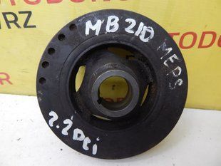 Шків колінвалу 2.2D A1110300603 Mercedes-Benz E-Class 1995 - 2003 A1110300603 фото
