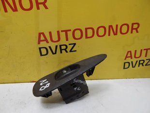 Кнопка ввімкнення заднього лівого склопідйомника 9358035000 Hyundai Sonata 1993 - 1998 9358035000 фото