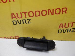 Ручка кришки багажника LC6262410B Mazda Premacy 1999 - 2005 LC6262410B фото