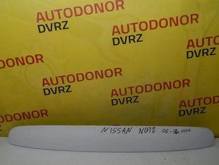 Накладка кришки багажника 908109U01A Nissan Note 2006 - 2012 908109U01A фото