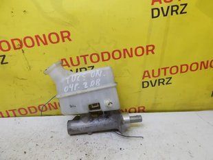 Бачок головного гальмівного циліндра 2.0B 585102E100 Hyundai Tucson 2004 - 2009 585102E100 фото