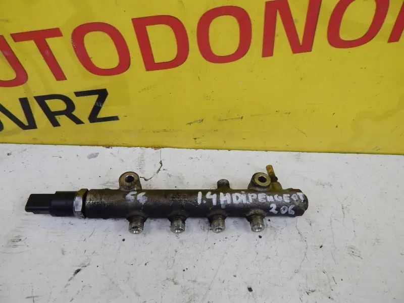 Паливна рейка 1.4D з датчиком 9641509480 Peugeot 206 1998 - 2009 9641509480 фото