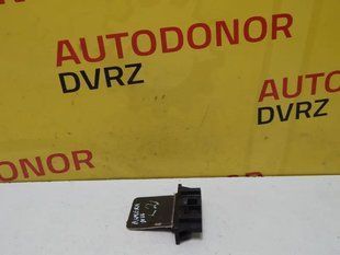 Резистор обігрівача HM637040B Nissan Almera 2000 - 2006 HM637040B фото